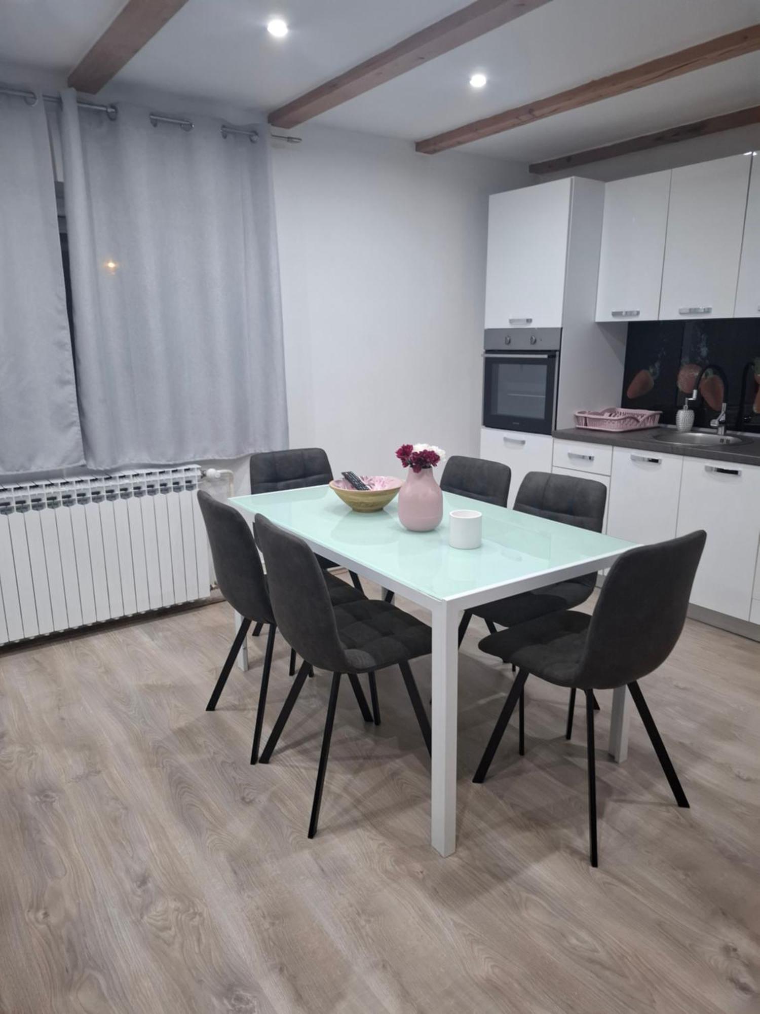 Sweet Dreams Apartment 1 Varazdin Exterior photo